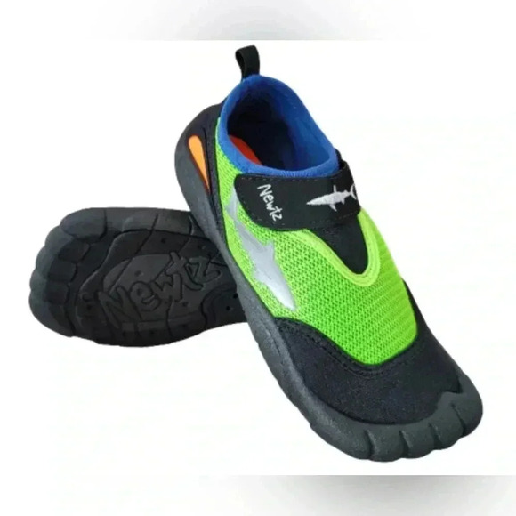 Water Shoes Size 2/3 Green Neon Kids Youth Toddler Shark - Picture 1 of 9